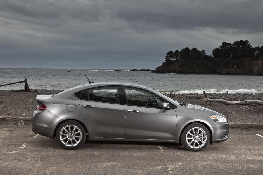  Dodge Dart Aero 2013 года  (фото 13 из 20)